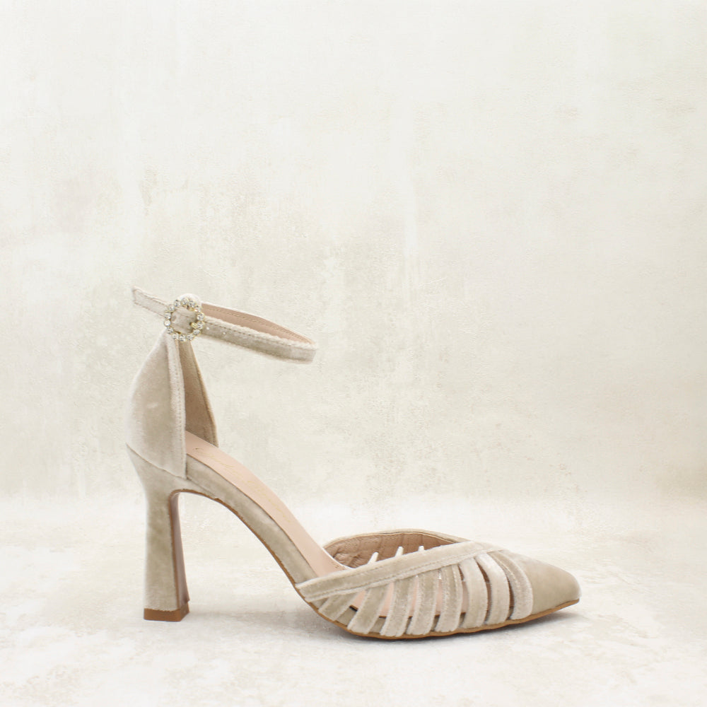 VELVET TAUPE