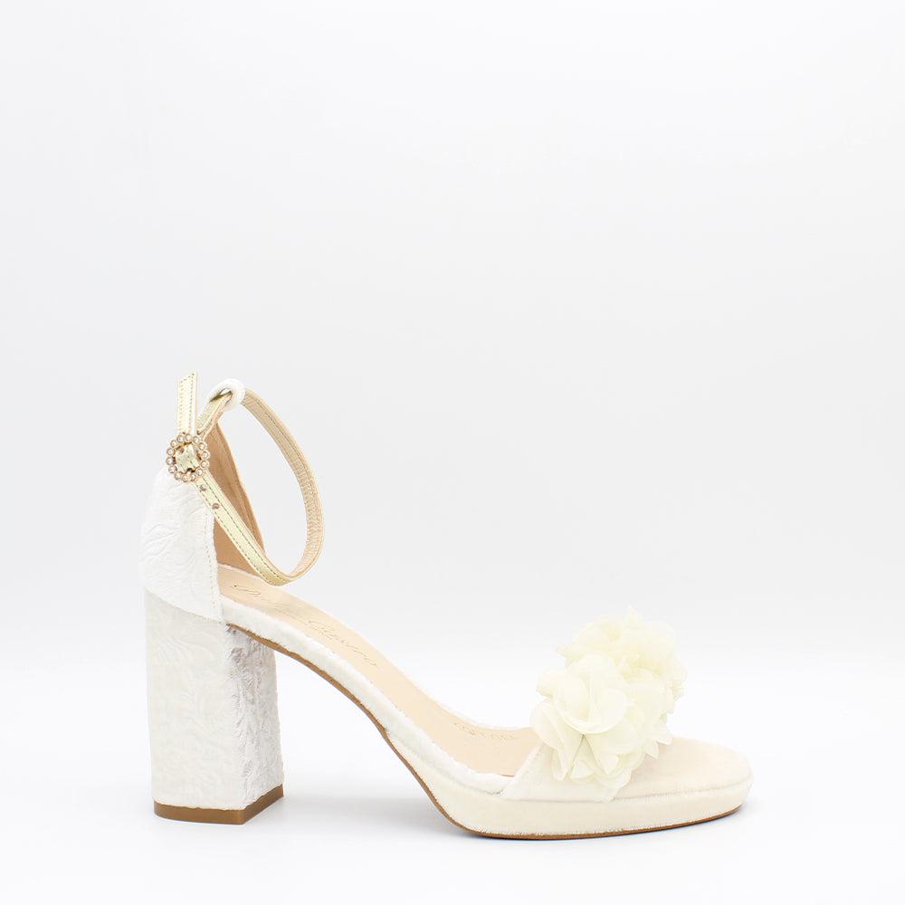VELVET BLANCO, BRDO, METAL CAVA