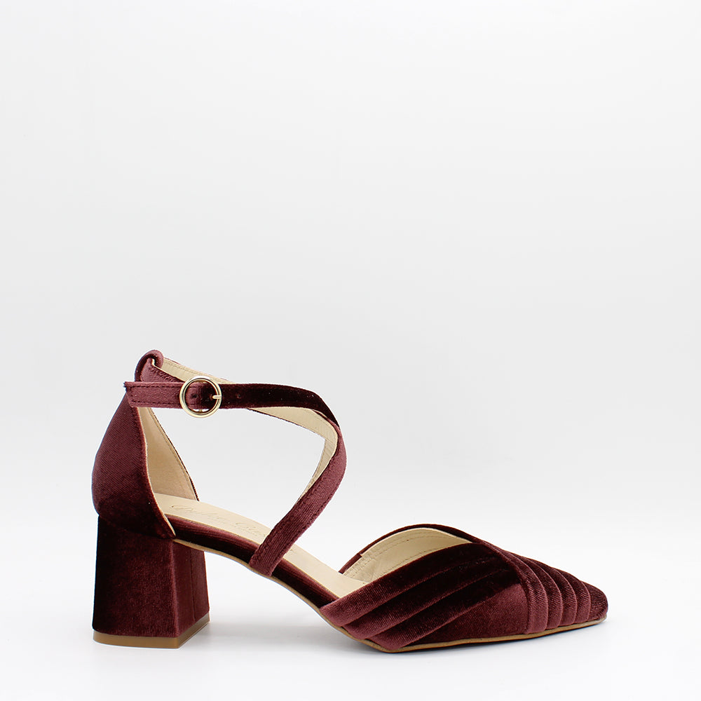 VELVET BURDEOS