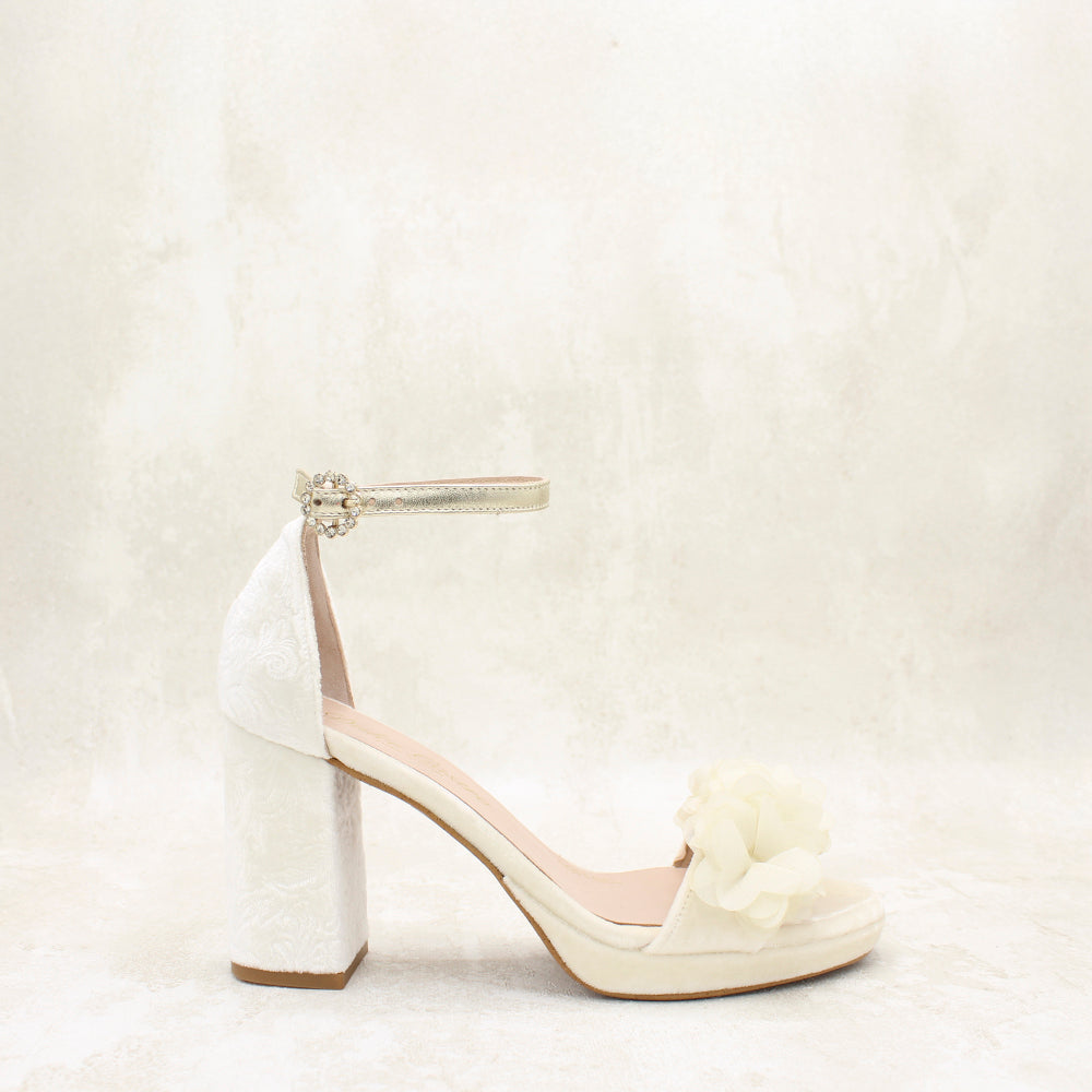 VELVET BLANCO, BRDO, METAL CAVA