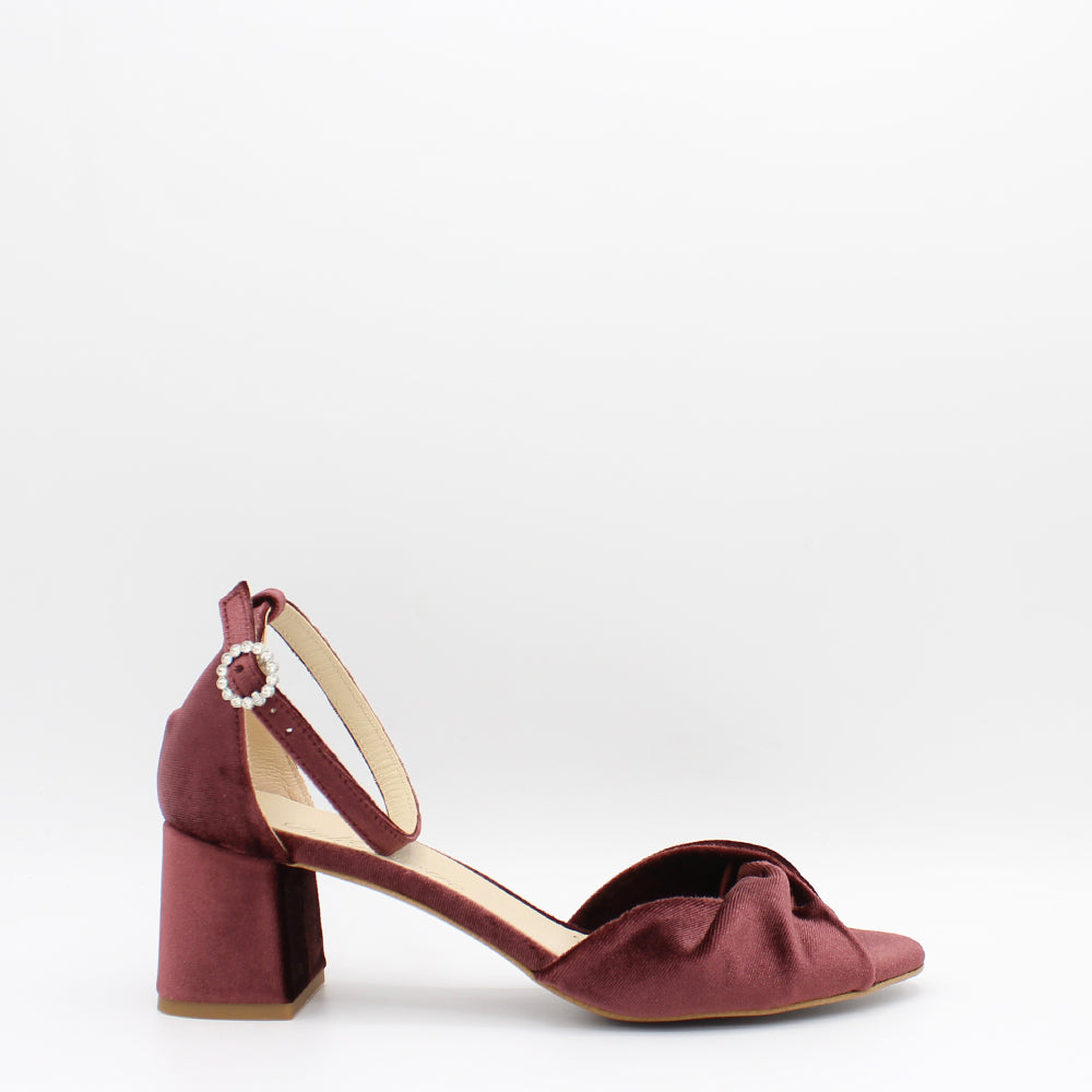 VELVET BURDEOS