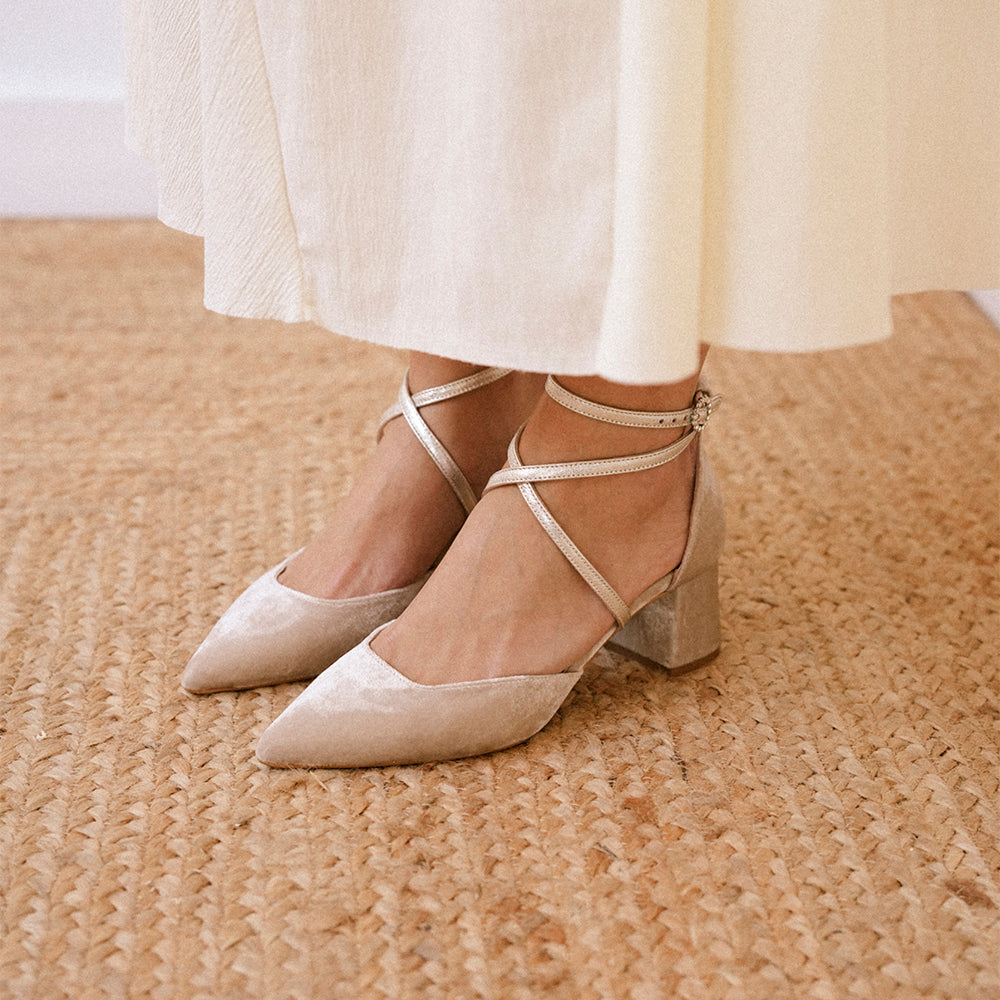 VELVET TAUPE, METAL PEARL