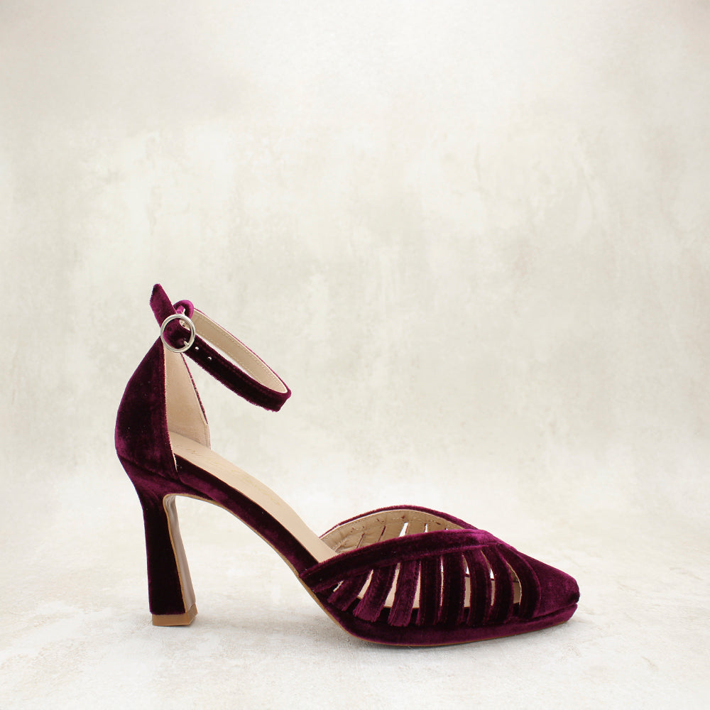 VELVET BURDEOS