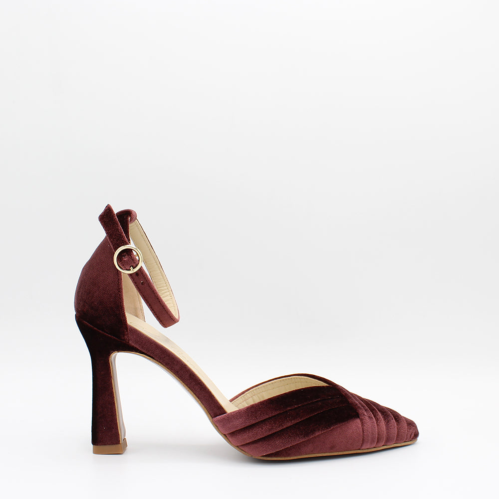 VELVET BURDEOS
