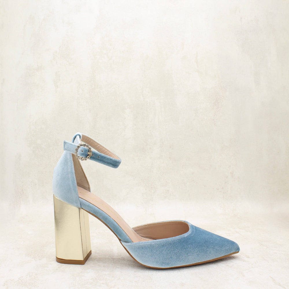 VELVET CIELO, METAL CAVA