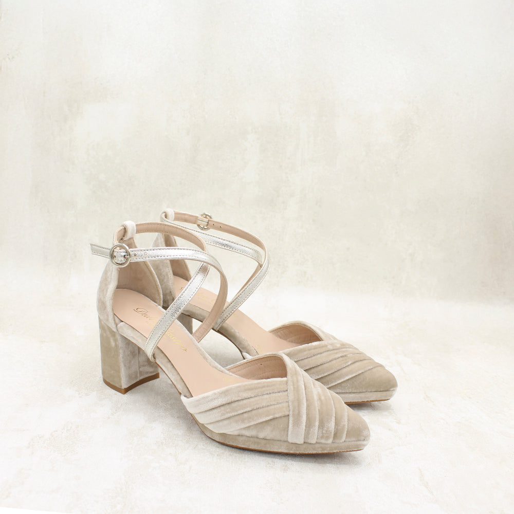 VELVET TAUPE, METAL PEARL