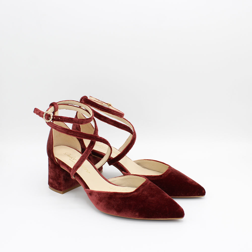 VELVET GARNETT