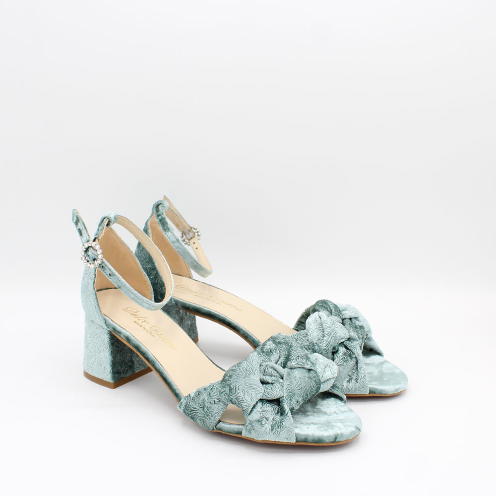 VELVET SEDA CIELO, BRDO