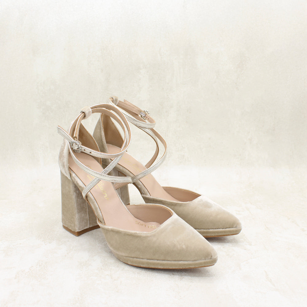 VELVET TAUPE, METAL PEARL