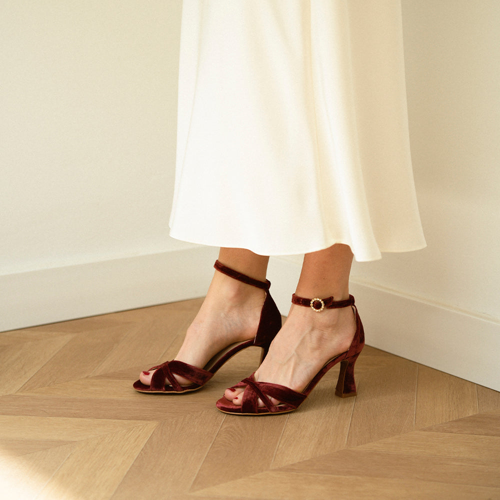 CHARLOTTE 7 VELVET GARNETT