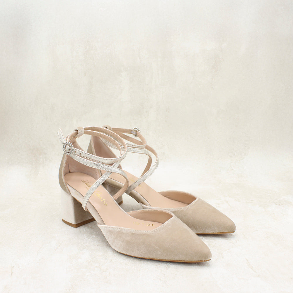 VALERIA 5 VELVET TAUPE, METAL PEARL