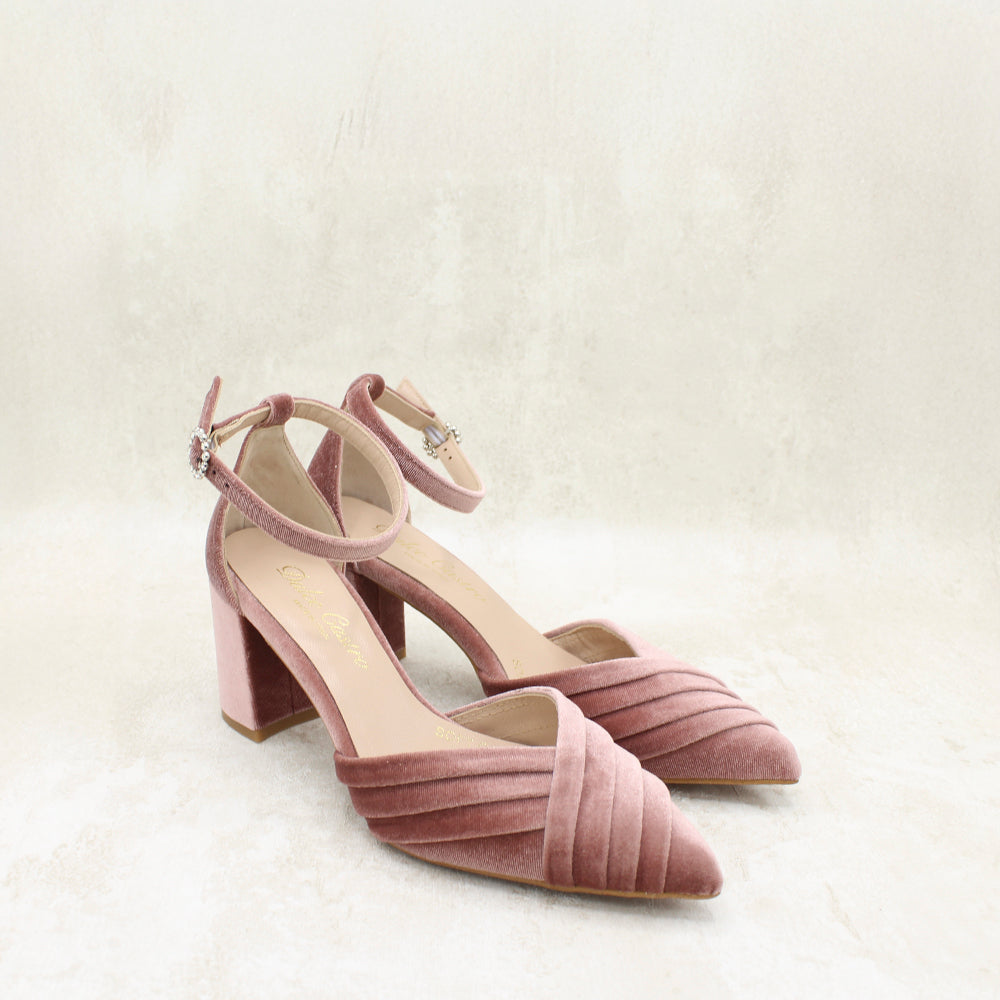 SERENA 7 VELVET MAQUILLAJE