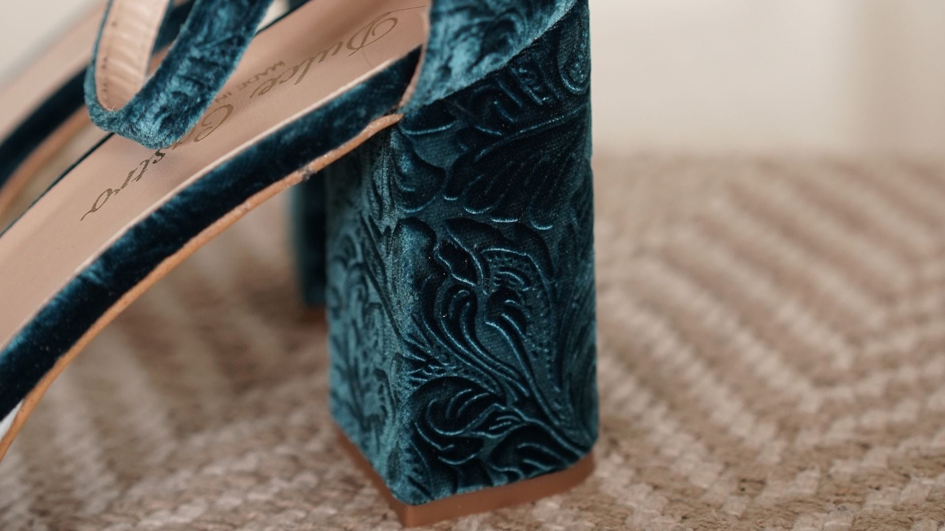 Zapatos para combinar vestido azul marino para boda