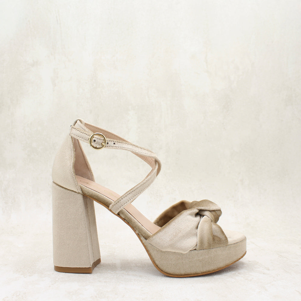 VELVET CAMEL