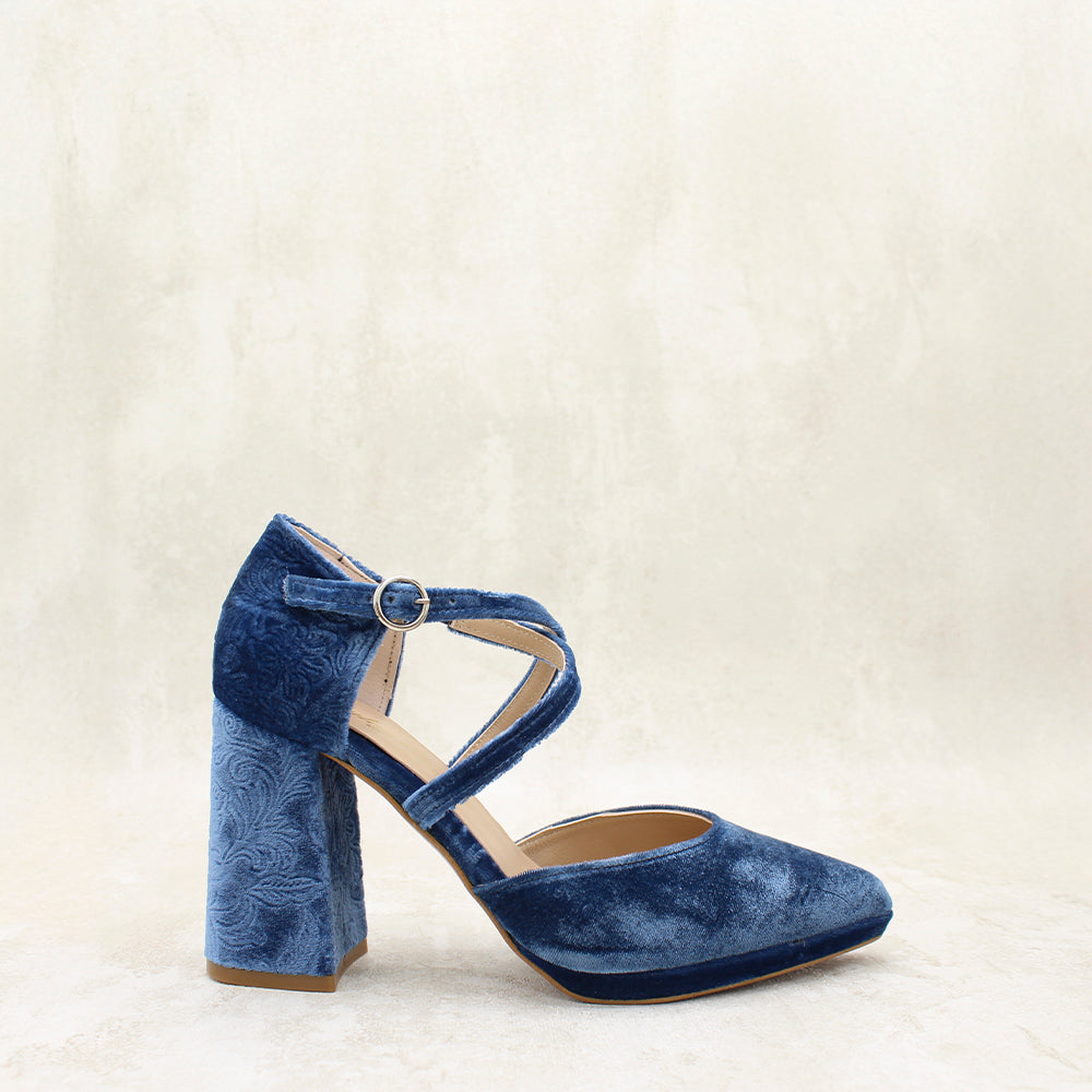 VELVET NIAGARA, BRDO