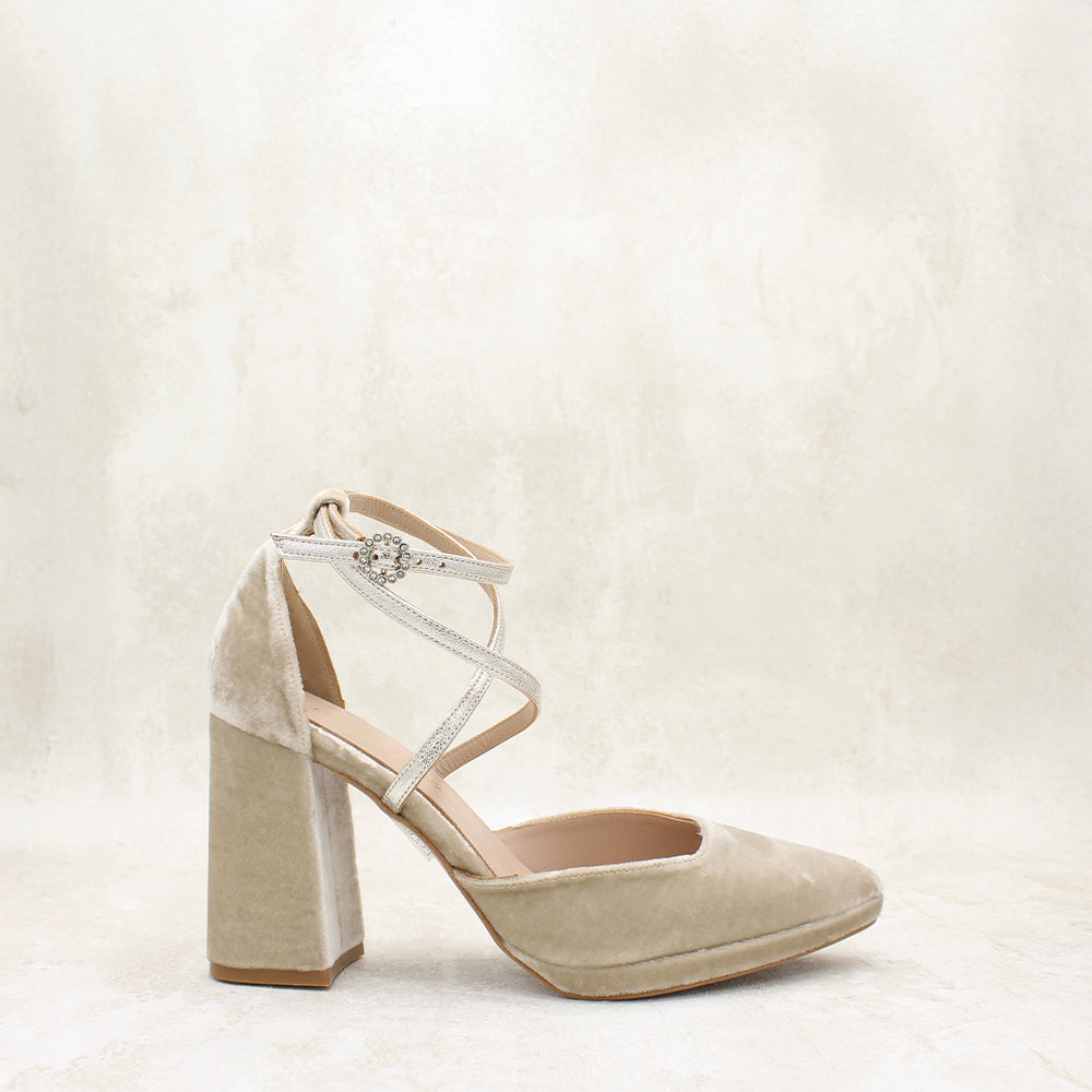 VELVET TAUPE, METAL PEARL