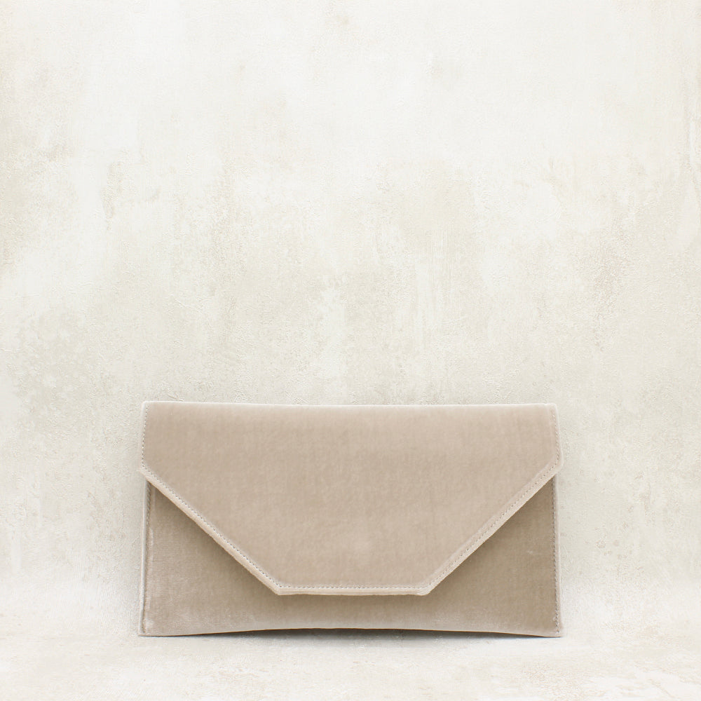 VELVET TAUPE