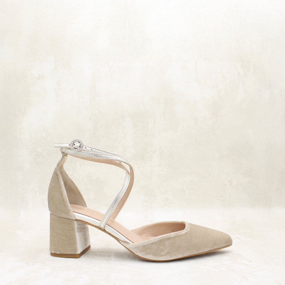 VELVET TAUPE, METAL PEARL