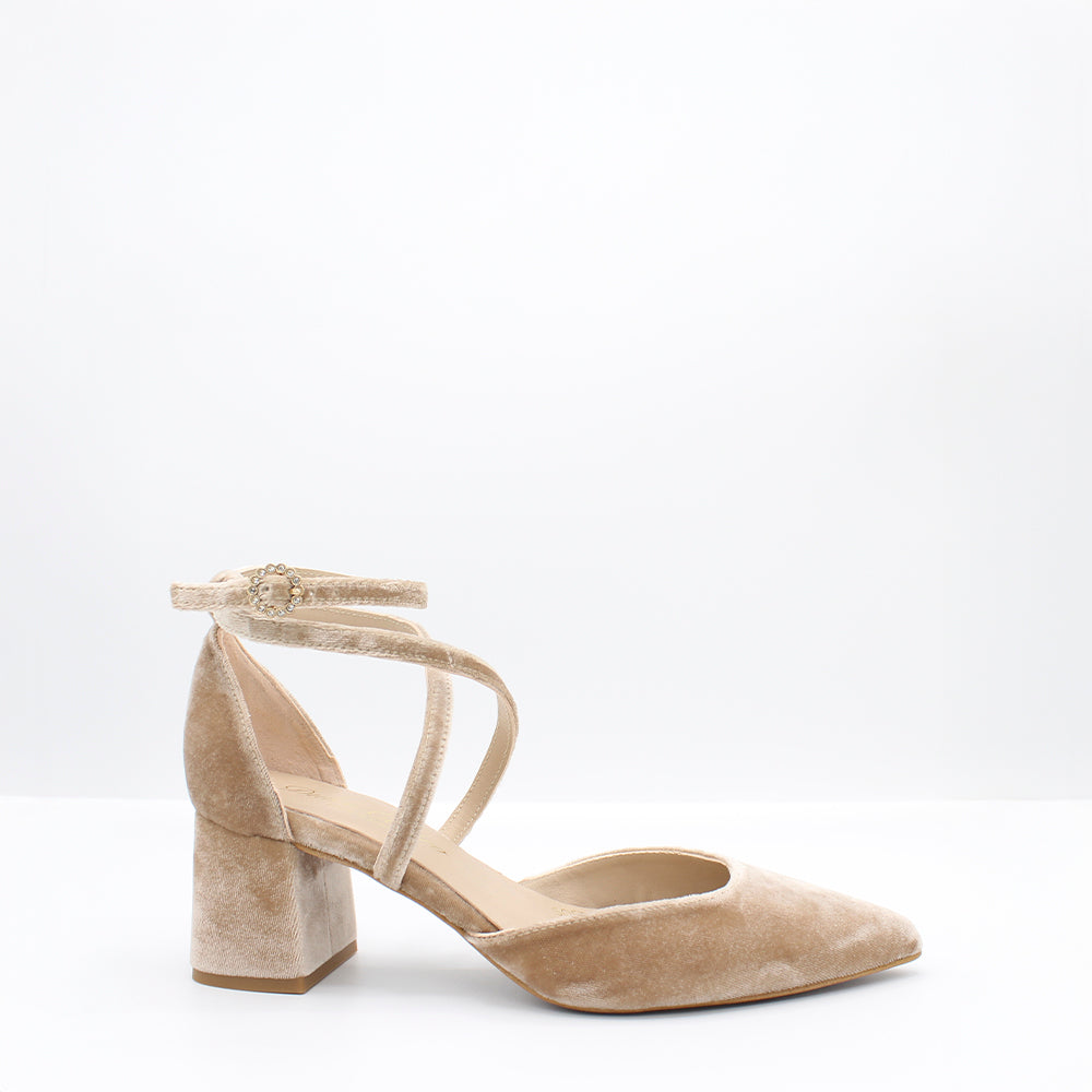 VELVET AVELLANA