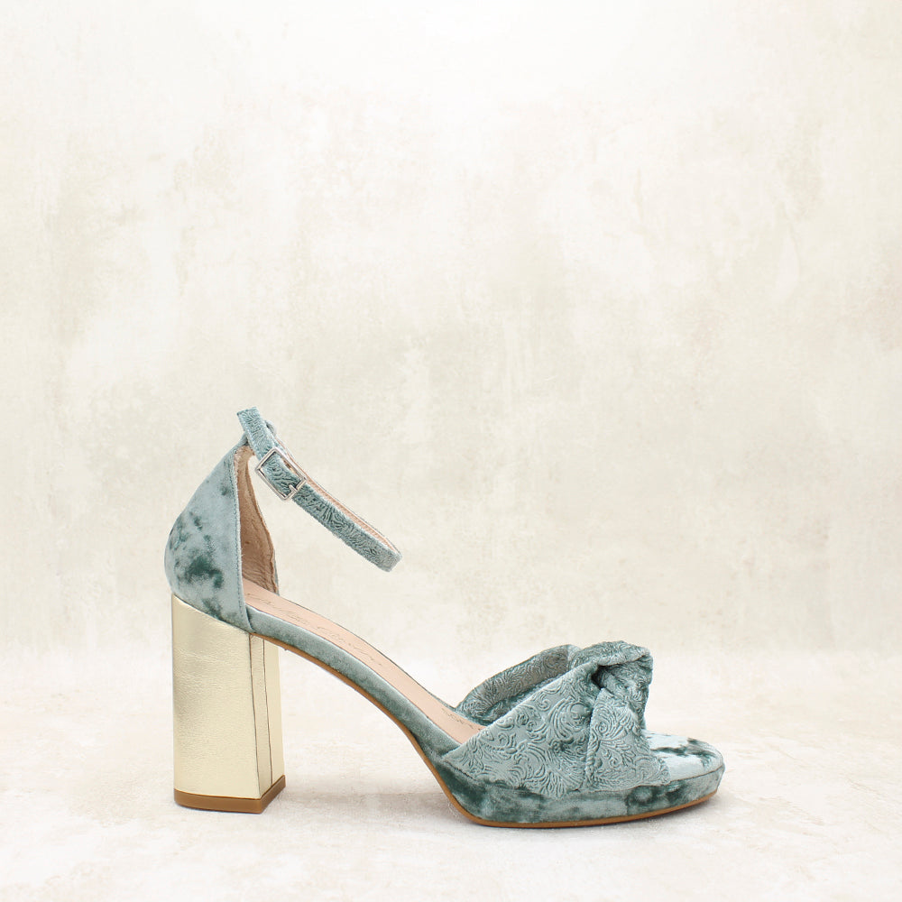 VELVET SEDA CIELO, METAL CAVA