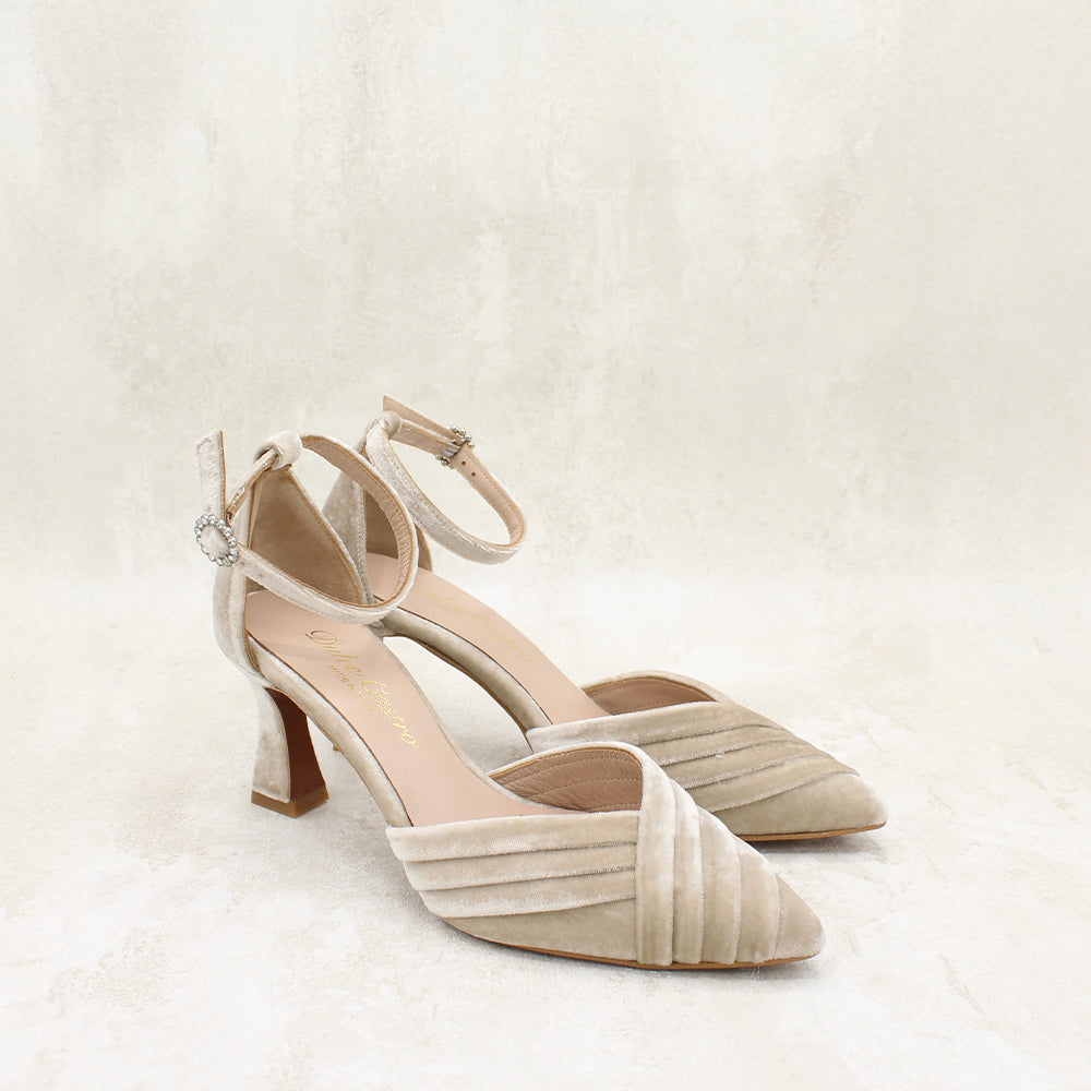 VELVET TAUPE