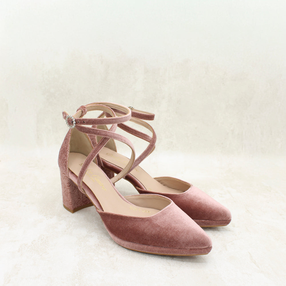 VELVET MAQUILLAJE, BRDO