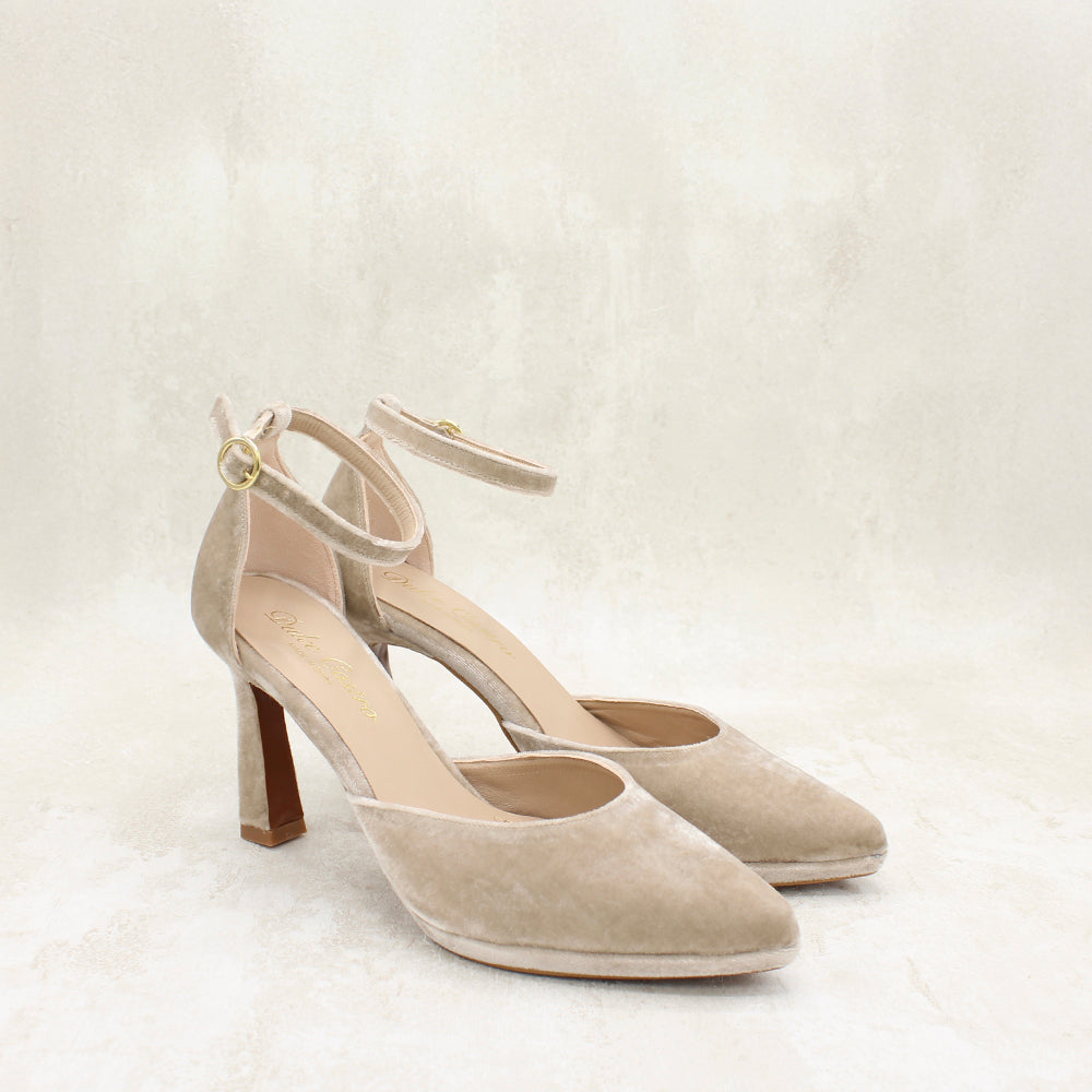 VELVET TAUPE