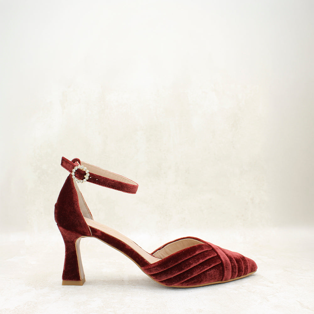 SERENA 7 VELVET GARNETT